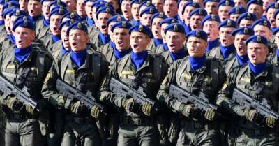 В Украине повышают зарплату военнослужащим