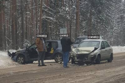 В лобовом ДТП в Касимовском районе пострадала 58-летняя водитель Renault