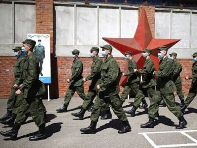 Депутат Госдумы заявил о росте числа желающих служить в армии