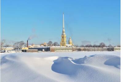 Более 900 дворников привлечены к уборке Петербурга после праздничной ночи