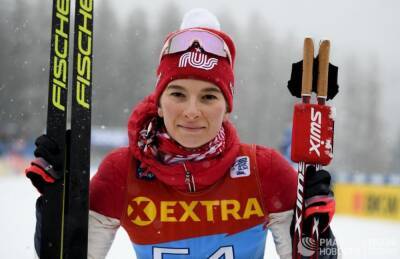 Наталья Непряева завоевала «золото» Тур де Ски 2022