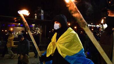 Аксенов прокомментировал шествие памяти Бандеры в Киеве