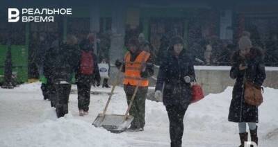 В Казани на уборку улиц от снега вышли 198 единиц спецтехники и 352 дорожных рабочих