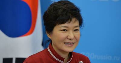 Экс-президент Южной Кореи Пак Кин Хэ вышла из тюрьмы, фото