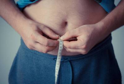 Ученые из США, Германии и Швейцарии назвали ожирение вероятной причиной затяжного COVID-19