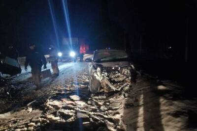 Водитель выехал на встречку и погиб в аварии в Тверской области