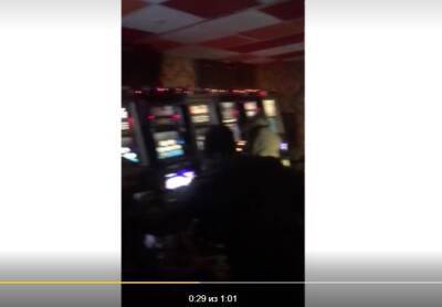 На Озерках прикрыли подпольное казино, автоматы грабили прямо в квартире