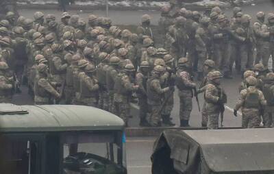 Оцепление на площади Республики в Алма-Ате сняли