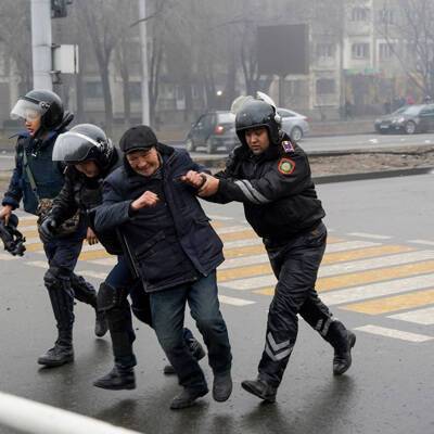 По следам беспорядков в Казахстане задержаны почти 8 тысяч человек