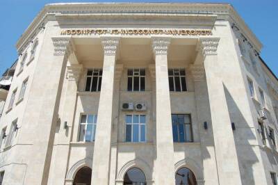 Сотрудники азербайджанского университета наказаны за распространение списка студентов-должников