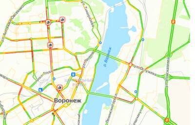 С семибалльных пробок в Воронеже начался первый рабочий день года