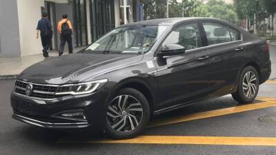 Volkswagen готовит к выпуску рестайлинговую версию седана Bora