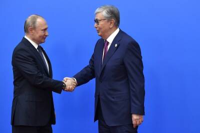 Путин похвалил Токаева и пообещал вывести миротворцев