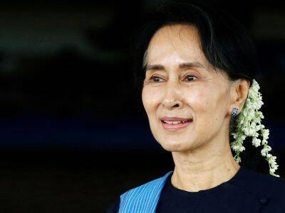 Аун Сан Су Чжи - Мин Аун Хлайн - Свергнутого лидера Мьянмы приговорили еще к четырем годам тюрьмы - kasparov.ru - Бирма