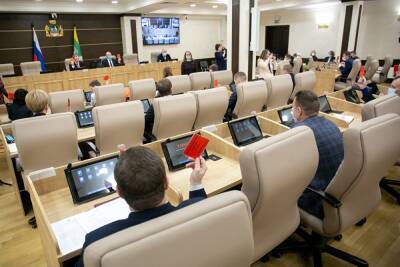 Появились первые претенденты на освободившиеся места в думе Екатеринбурга