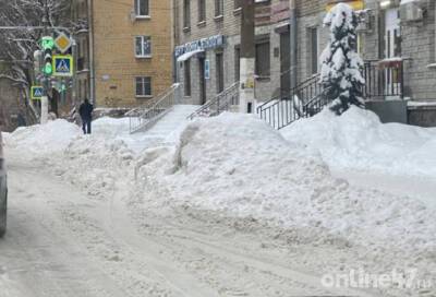 Александр Дрозденко попросил разобраться с плохой уборкой снега в Ленобласти на январских праздниках