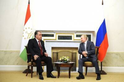 Главы РФ и Таджикистана решили провести телефонный разговор