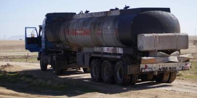 В Сирии сняли огромную автоколонну с украденной США нефтью