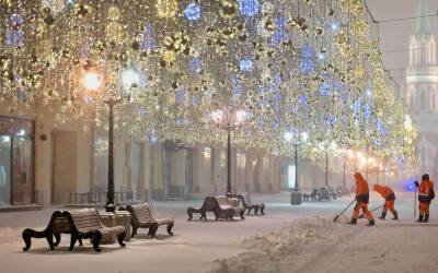 Москвичей предупредили о грядущем снегопаде и метели
