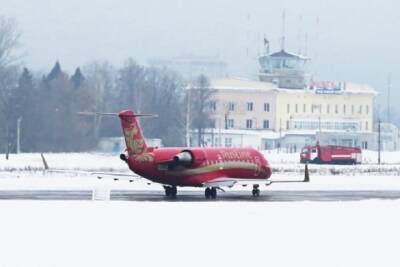 В Курске на период обильного снегопада закрыли аэропорт