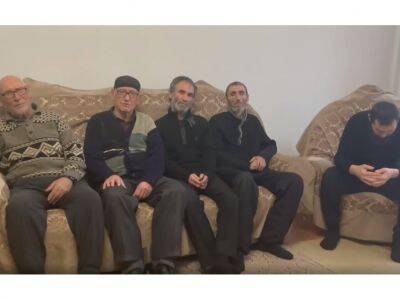 В чеченских пабликах выложили видео с родственниками блогера Тумсо Абдурахманова