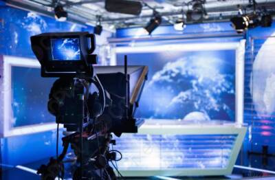 Украинские телеведущие снова оконфузились с неудобным гостем и русским языком