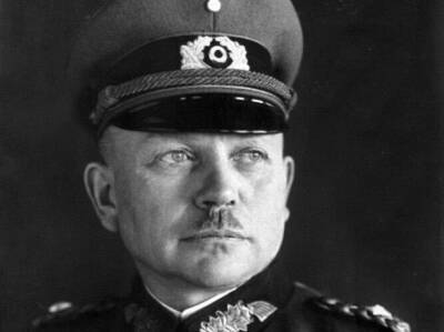 «В провале блицкрига виновен Гитлер!»: в чём генерал Гудериан обвинял фюрера - Русская семерка