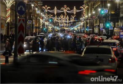 Праздничная атмосфера начнет «уходить» с улиц Петербурга 15 января