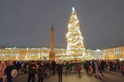 Петербург начнет терять свои новогодние украшения 15 января