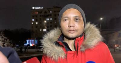 Освобожденный в Казахстане пианист Викрам Рузахунов вернулся в Бишкек (видео)