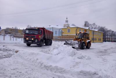 Подпорожский и Сланцевский районы стали лидерами по уборке снега в период праздничных дней