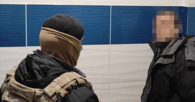 Готовил теракты в Одесской области: СБУ задержала агента разведки РФ (фото, видео)