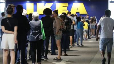 IKEA сократила больничные выплаты непривитым сотрудникам
