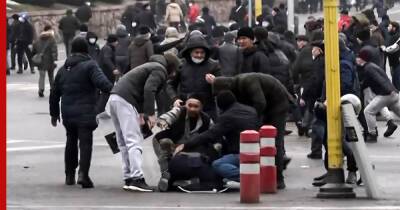 За сутки в Алма-Ате задержали более 1200 человек