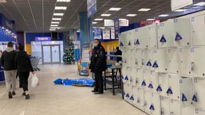 В торговом центре Воронежа обнаружили труп мужчины