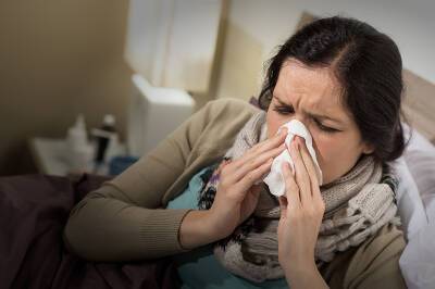 Роспотребнадзор рассказал, как защититься от микст-инфекции гриппа и COVID-19