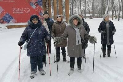 Занятия скандинавской ходьбой продолжили проводить в Серпухове
