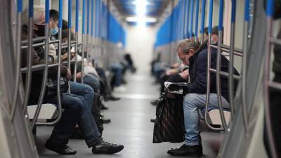 Более 6 тыс. нарушений масочного режима выявили в транспорте Москвы в праздники