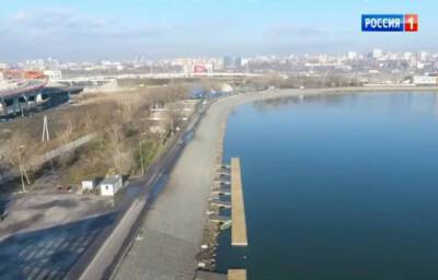 Подземный переход у Гребного канала в Ростове в очередной раз ушел под воду