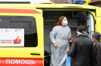 Замглавы центра Гамалеи: подъем заболеваемости штаммом "омикрон" прогнозируют в РФ в январе-феврале