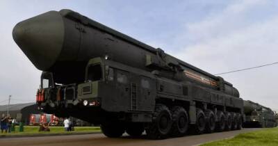 Ядерные ракеты, авиация и бронетехника: какое оружие получит РФ в 2022 году (инфографика)