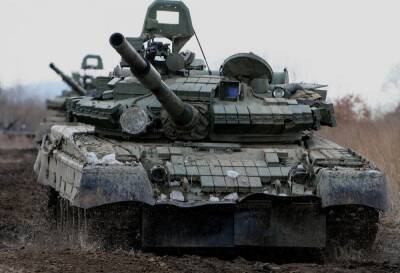 Российские военные на Курилах получили партию танков Т-80БВ