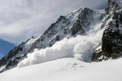 В горах Сочи объявили предупреждение по лавиноопасности
