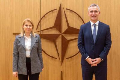 В офисе Зеленского рассказали о просьбах к НАТО перед началом переговоров альянса с Россией