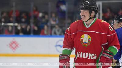 Александр Лукашенко - Марат Башаров - Лукашенко готов сыграть в хоккей с актером Маратом Башаровым - belta.by - Белоруссия