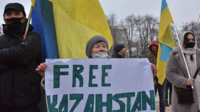 В Киеве прошла акция поддержки протестов в Казахстане