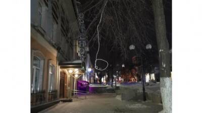 Атмосферно: на ул. Московской прохожего испугала петля - penzainform.ru - Пенза