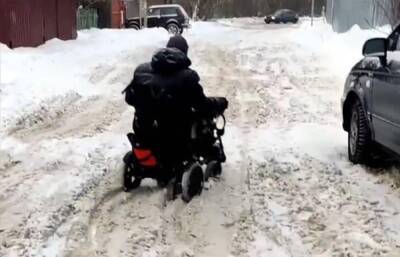 Дорогу в Твери почистили только после публикации известного инвалида-колясочника в интернете