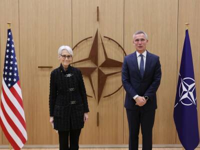 Замгоссекретаря США Шерман провела переговоры со Столтенбергом накануне заседания Совета Россия–НАТО
