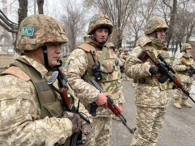 Показано вооружение и оснащение военнослужащих контингента ОДКБ в Алма-Ате